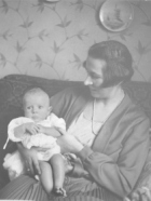 Lars-Gustaf with his mother Inez (Isse).